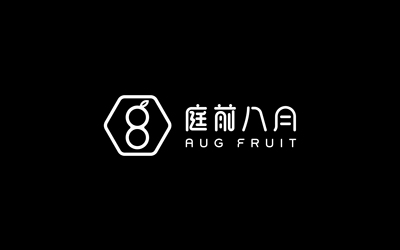 庭前8月 LOGO