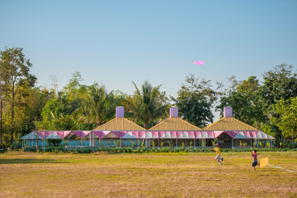 彩色檐篷幼兒園設(shè)計(jì)【GRK張曉光】國(guó)際幼兒園設(shè)計(jì)實(shí)景圖0