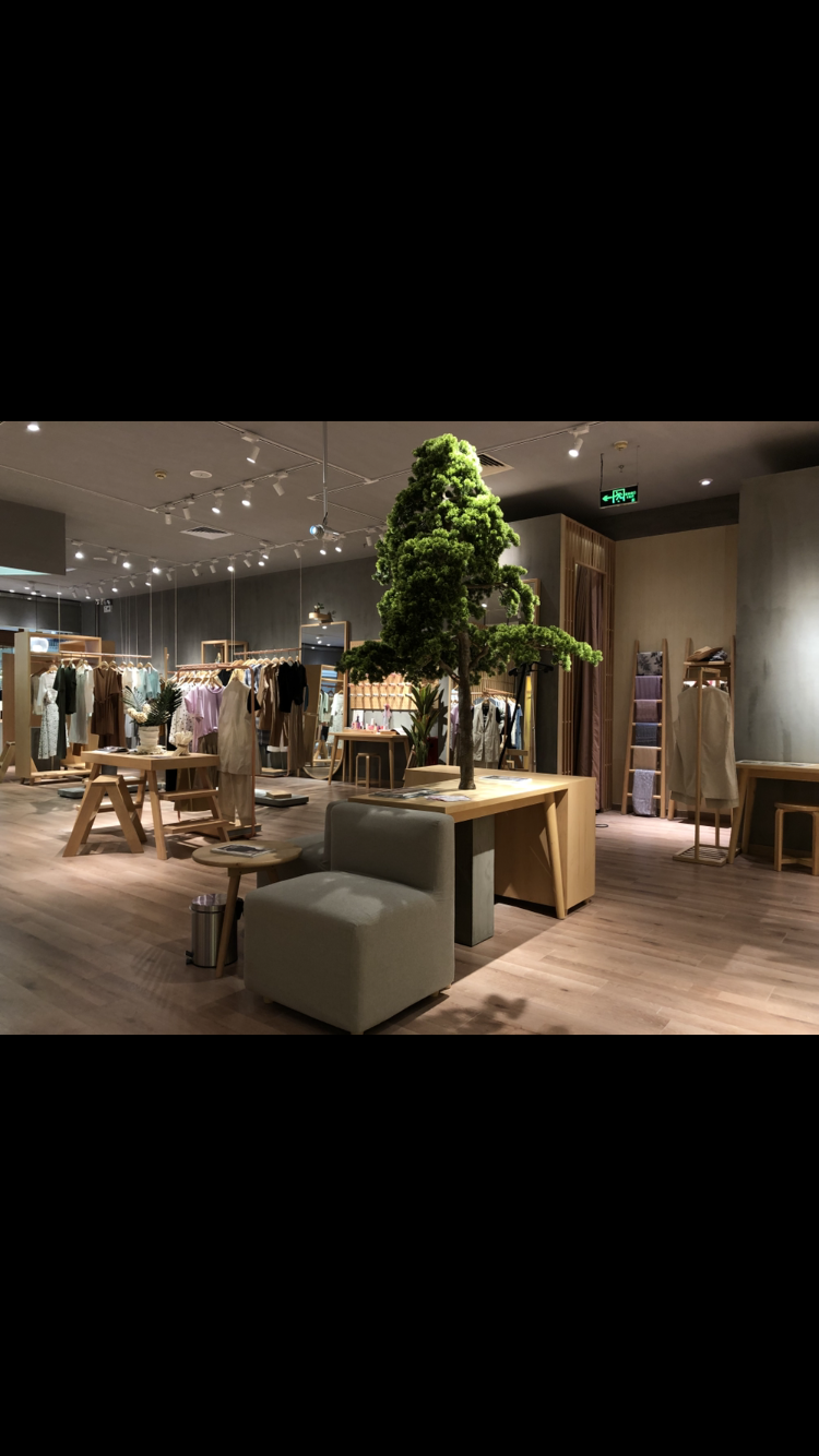 品牌服装店铺图5